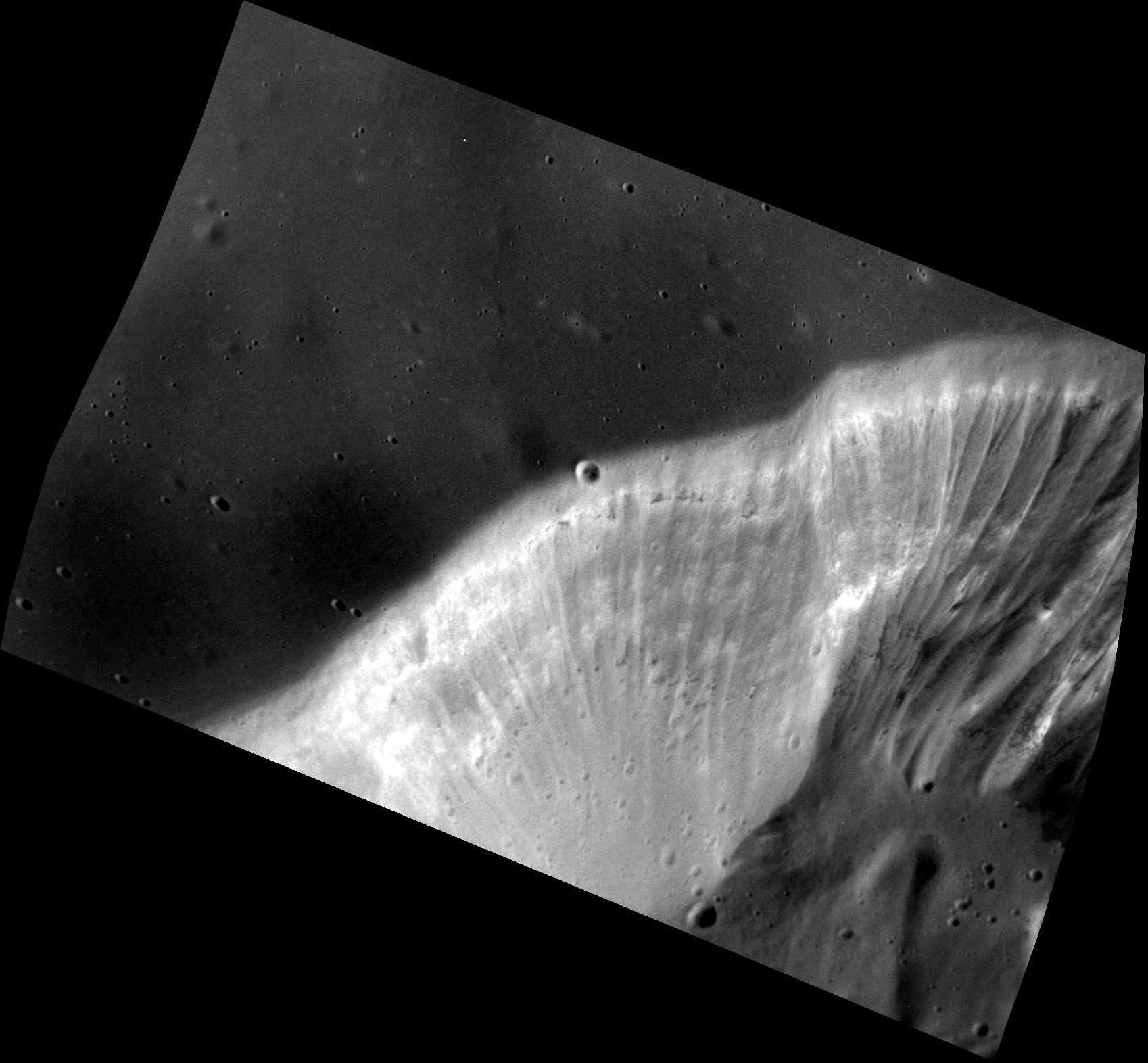 Месинџер со фасцинантни последни снимки пред да се сруши на Меркур