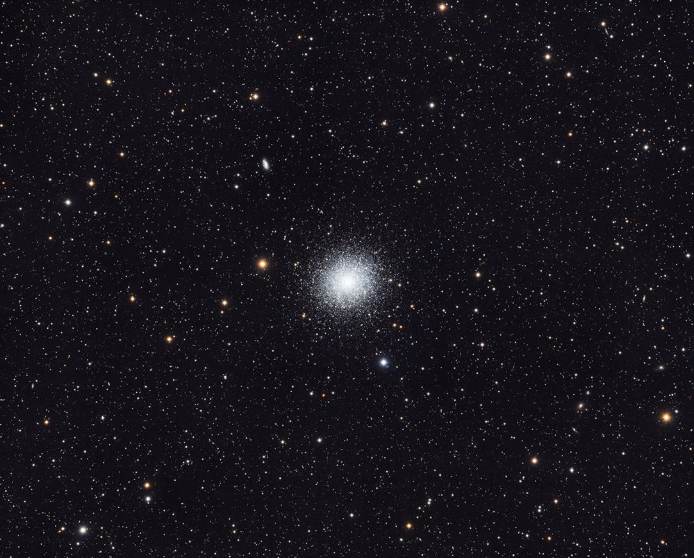 Звездное скопление в геркулесе. Скопление галактик Геркулес. M13 Cluster. Star interactive